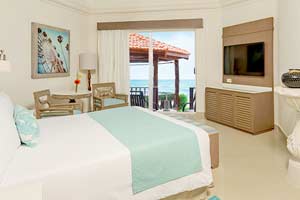 Beachfront Junior Suites at Wyndham Alltra Playa del Carmen